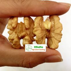 Hạt óc chó tách vỏ vàng