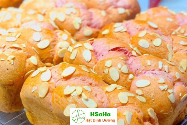 Bánh mì hoa cúc hạnh nhân lát Bánh mì hoa cúc hạnh nhân lát