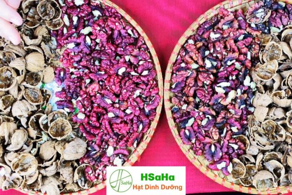 So sánh hạt óc chó đỏ giá rẻ và chất lượng So sánh hạt óc chó đỏ giá rẻ và chất lượng