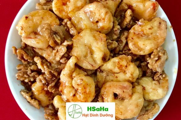 Cách chế biến tôm sốt mật ong hạt óc chó Cách chế biến tôm sốt mật ong hạt óc chó